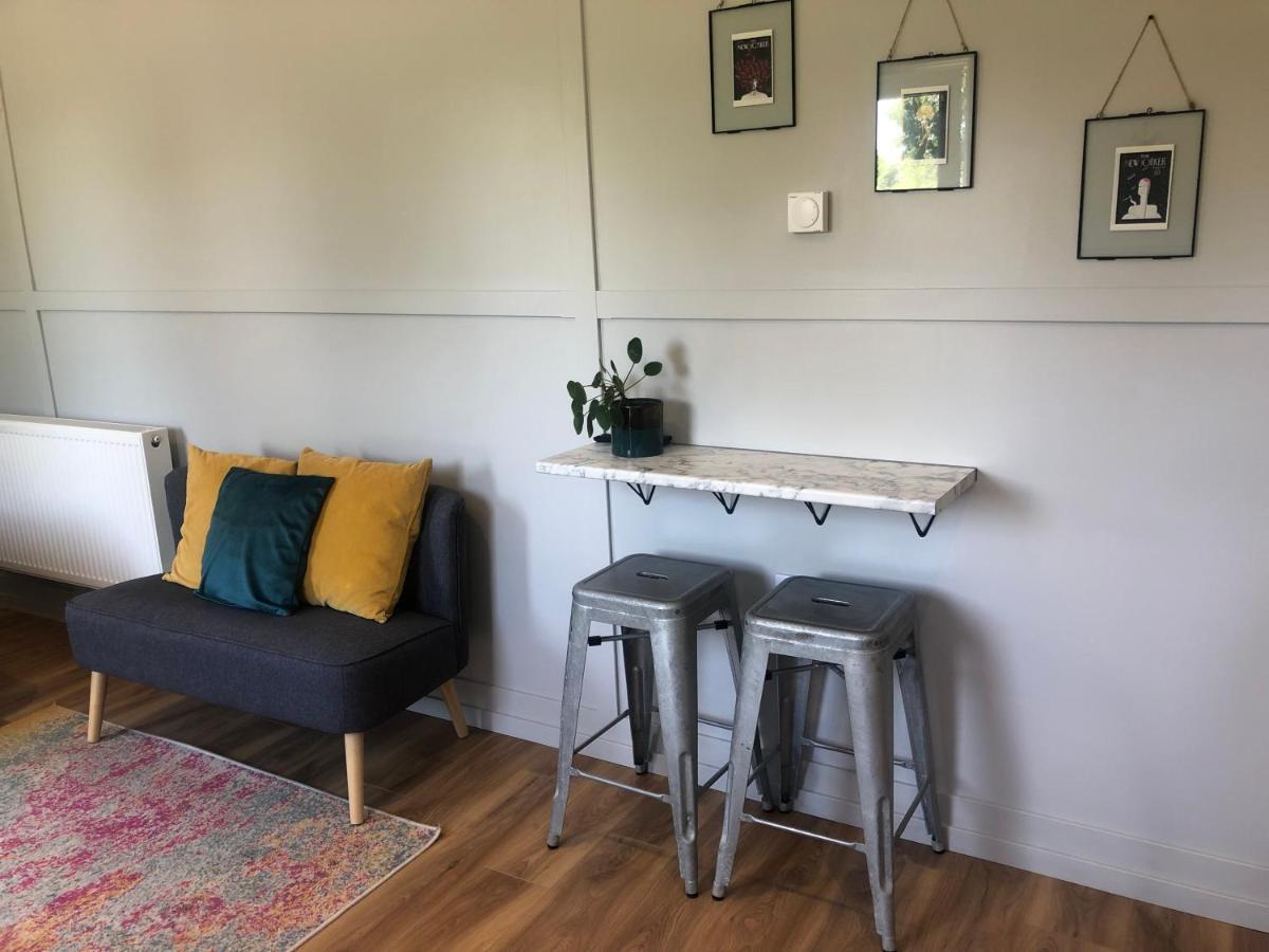 Willow 1 Apartment